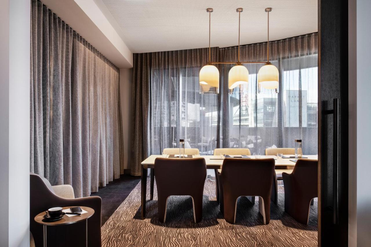 Melbourne Marriott Hotel Docklands Eksteriør bilde The dining room